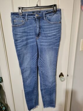 Judy Blue Medium Wash Women's Skinny Jeans